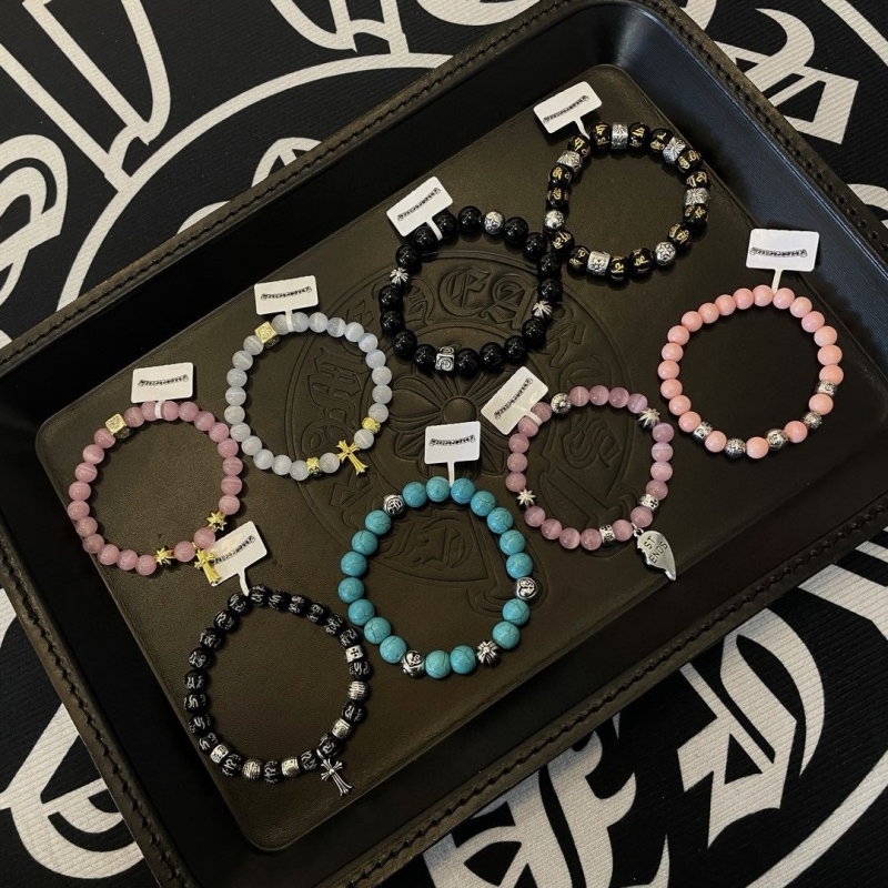 Ch**me He**ts necklaces